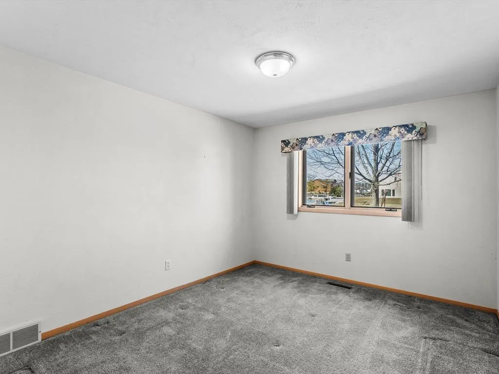 535 E Vine Ct, Sturgeon Bay, Wisconsin 54235, 3 Bedrooms Bedrooms, ,2 BathroomsBathrooms,Waterfront-Residential,For Sale,E Vine Ct,143755