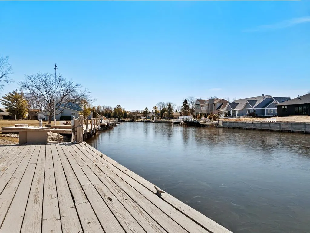 535 E Vine Ct, Sturgeon Bay, Wisconsin 54235, 3 Bedrooms Bedrooms, ,2 BathroomsBathrooms,Waterfront-Residential,For Sale,E Vine Ct,143755