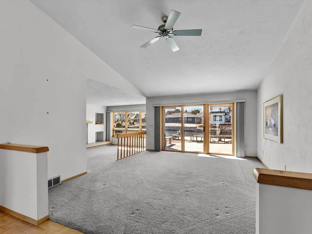535 E Vine Ct, Sturgeon Bay, Wisconsin 54235, 3 Bedrooms Bedrooms, ,2 BathroomsBathrooms,Waterfront-Residential,For Sale,E Vine Ct,143755