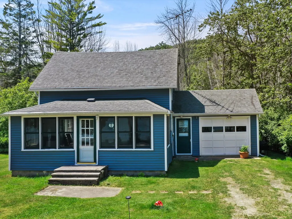 987 S Lake Michigan Dr, Sturgeon Bay, Wisconsin 54235, 2 Bedrooms Bedrooms, ,1 BathroomBathrooms,Waterfront-Residential,For Sale,S Lake Michigan Dr,144283