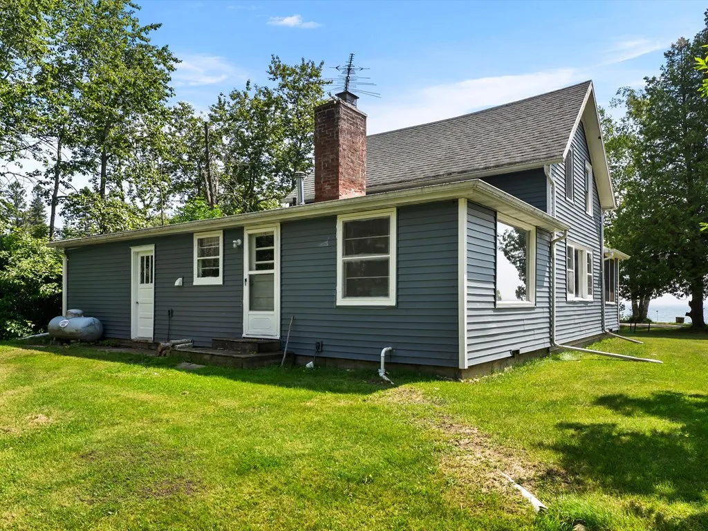 987 S Lake Michigan Dr, Sturgeon Bay, Wisconsin 54235, 2 Bedrooms Bedrooms, ,1 BathroomBathrooms,Waterfront-Residential,For Sale,S Lake Michigan Dr,144283