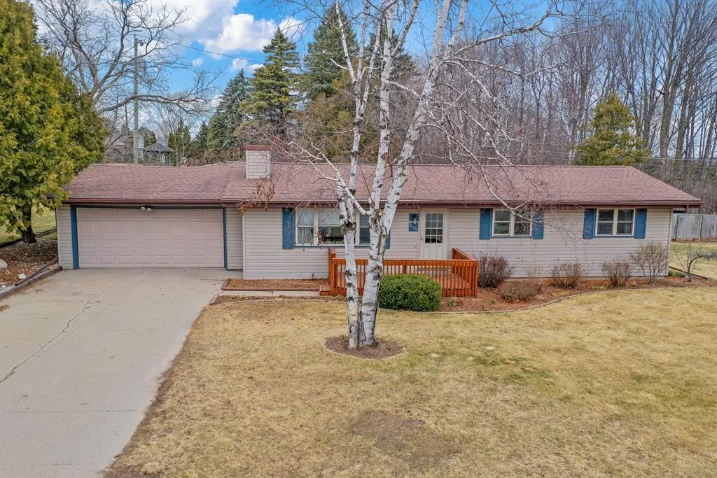 806 W Spruce Dr, Sturgeon Bay Wi 54235, 3 Bedrooms Bedrooms, ,2 BathroomsBathrooms,Inland-Residential,For Sale,W Spruce Dr,141473