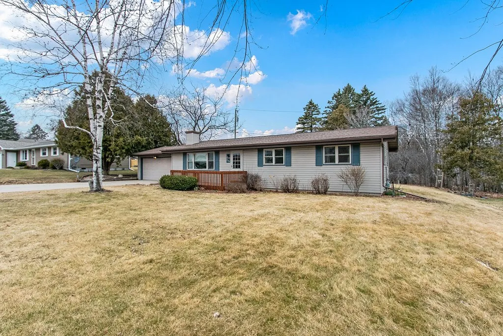 806 W Spruce Dr, Sturgeon Bay Wi 54235, 3 Bedrooms Bedrooms, ,2 BathroomsBathrooms,Inland-Residential,For Sale,W Spruce Dr,141473
