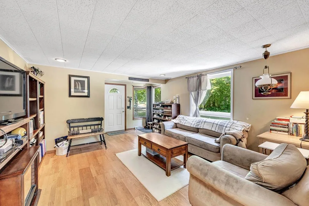 1112 Michigan St, Sturgeon Bay, Wisconsin 54235, 6 Bedrooms Bedrooms, ,2 BathroomsBathrooms,Inland-Residential,For Sale,Michigan St,144285