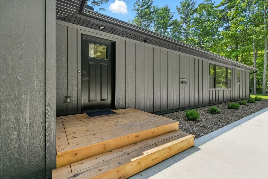 6280 Breezewood Ln, Sturgeon Bay, Wisconsin 54235, 3 Bedrooms Bedrooms, ,2 BathroomsBathrooms,Inland-Residential,For Sale,Breezewood Ln,144457