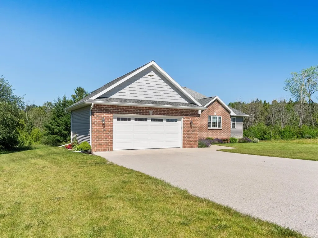 121 S Columbia Ave, Sturgeon Bay Wi 54235, 4 Bedrooms Bedrooms, ,3 BathroomsBathrooms,Inland-Residential,For Sale,S Columbia Ave,141896