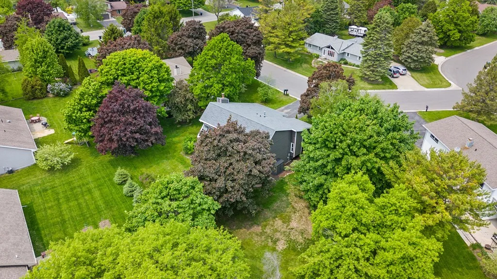 1829 Jefferson Dr, Sturgeon Bay, Wisconsin 54235, 3 Bedrooms Bedrooms, ,3 BathroomsBathrooms,Inland-Residential,For Sale,Jefferson Dr,144058