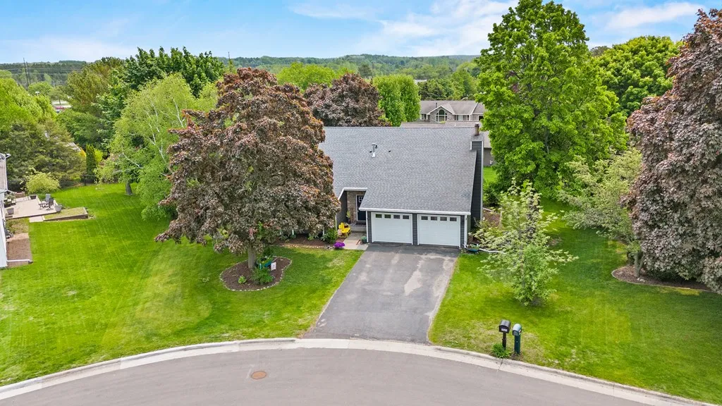 1829 Jefferson Dr, Sturgeon Bay, Wisconsin 54235, 3 Bedrooms Bedrooms, ,3 BathroomsBathrooms,Inland-Residential,For Sale,Jefferson Dr,144058