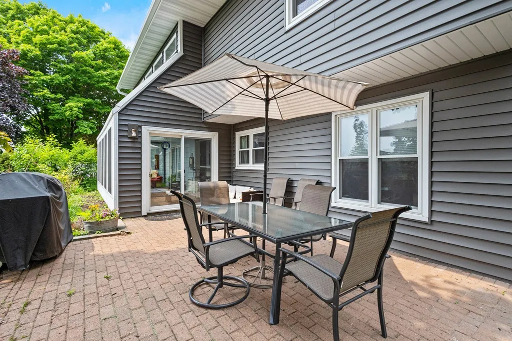 1829 Jefferson Dr, Sturgeon Bay, Wisconsin 54235, 3 Bedrooms Bedrooms, ,3 BathroomsBathrooms,Inland-Residential,For Sale,Jefferson Dr,144058