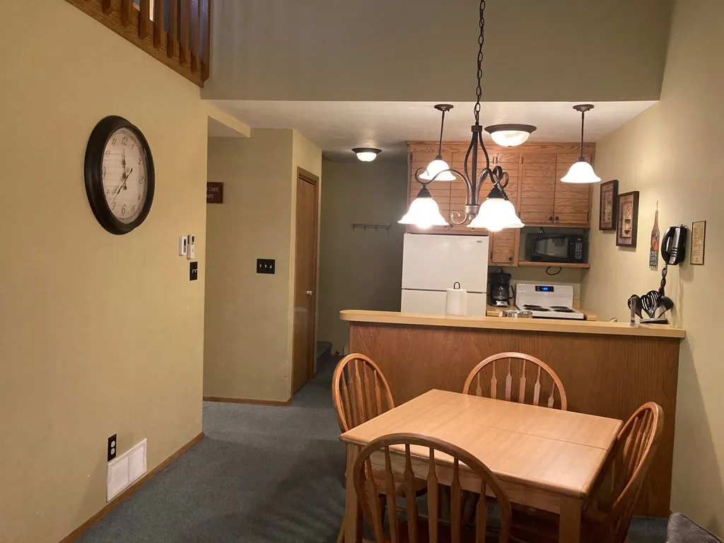 4908 Landmark Cir # 1310, Egg Harbor Wi 54209, 2 Bedrooms Bedrooms, ,1 BathroomBathrooms,Condominium,For Sale,Landmark Cir,143350