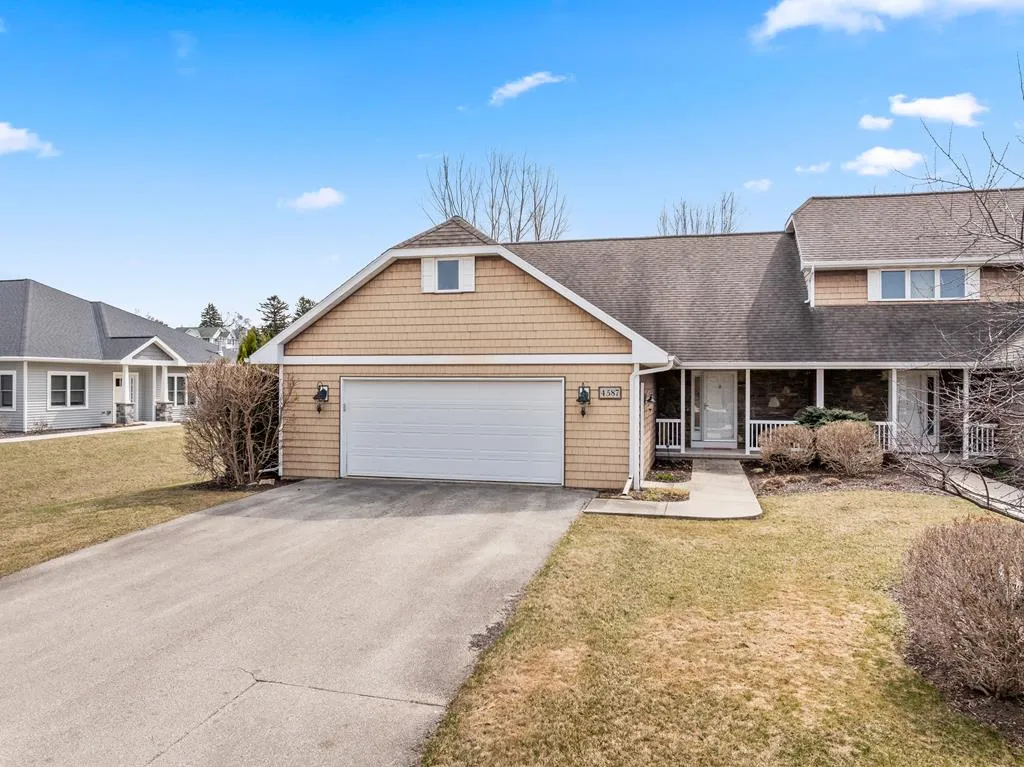 4587 Winged Foot Ct # 112, Egg Harbor Wi 54209, 2 Bedrooms Bedrooms, ,2 BathroomsBathrooms,Condominium,For Sale,Winged Foot Ct,143830