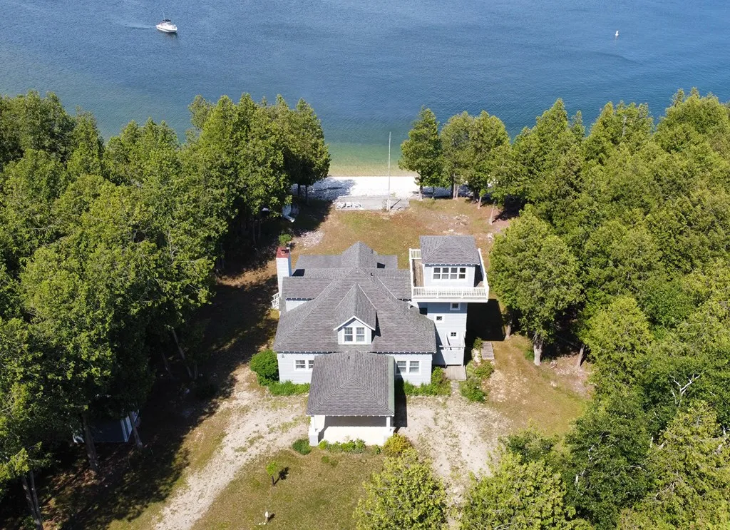 1908 Main Rd, Washington Island, Wisconsin 54246, 3 Bedrooms Bedrooms, ,3 BathroomsBathrooms,Waterfront-Residential,For Sale,Main Rd,144311