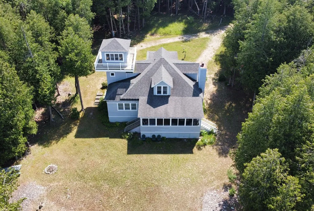 1908 Main Rd, Washington Island, Wisconsin 54246, 3 Bedrooms Bedrooms, ,3 BathroomsBathrooms,Waterfront-Residential,For Sale,Main Rd,144311