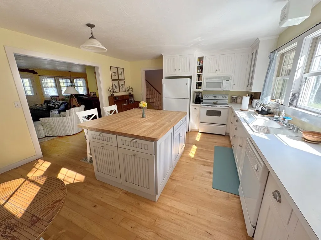 1908 Main Rd, Washington Island, Wisconsin 54246, 3 Bedrooms Bedrooms, ,3 BathroomsBathrooms,Waterfront-Residential,For Sale,Main Rd,144311