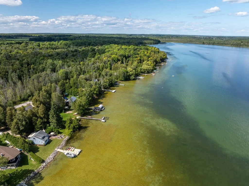5740 W Shore Dr, Sturgeon Bay, Wisconsin 54235, 2 Bedrooms Bedrooms, ,1 BathroomBathrooms,Waterfront-Residential,For Sale,W Shore Dr,144534