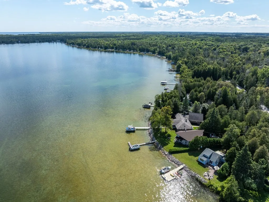 5740 W Shore Dr, Sturgeon Bay, Wisconsin 54235, 2 Bedrooms Bedrooms, ,1 BathroomBathrooms,Waterfront-Residential,For Sale,W Shore Dr,144534