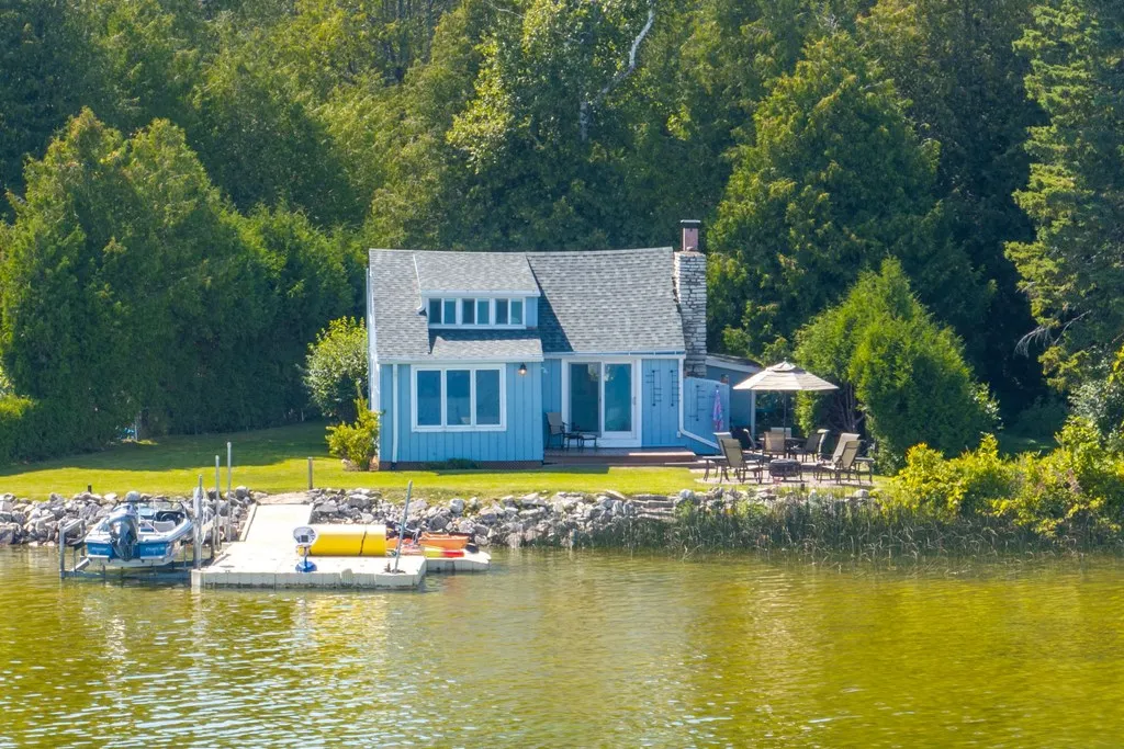 5740 W Shore Dr, Sturgeon Bay, Wisconsin 54235, 2 Bedrooms Bedrooms, ,1 BathroomBathrooms,Waterfront-Residential,For Sale,W Shore Dr,144534