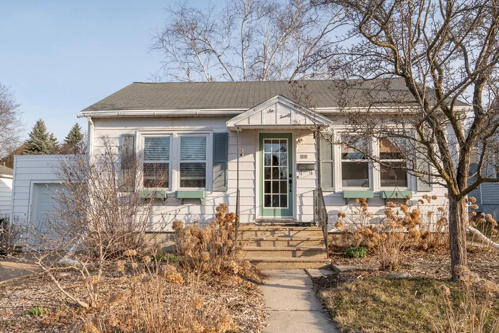 620 Huron St, Sturgeon Bay Wi 54235, 2 Bedrooms Bedrooms, ,1 BathroomBathrooms,Inland-Residential,For Sale,Huron St,141449