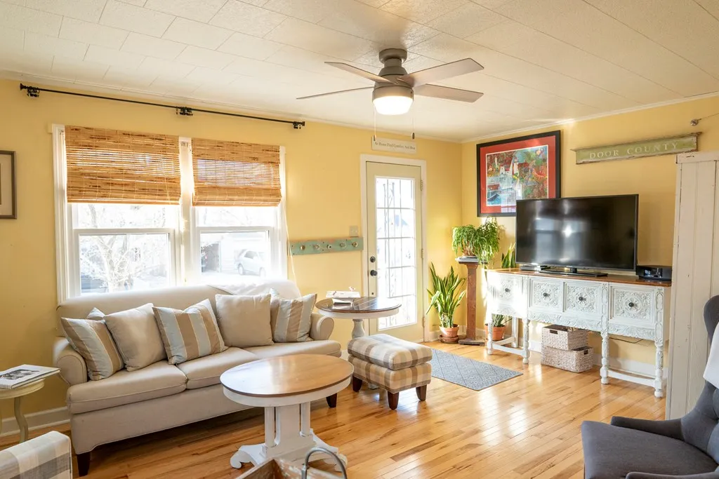 620 Huron St, Sturgeon Bay Wi 54235, 2 Bedrooms Bedrooms, ,1 BathroomBathrooms,Inland-Residential,For Sale,Huron St,141449