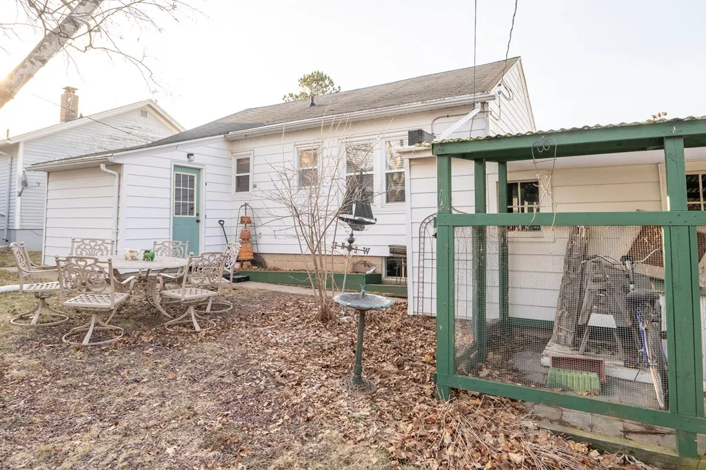 620 Huron St, Sturgeon Bay Wi 54235, 2 Bedrooms Bedrooms, ,1 BathroomBathrooms,Inland-Residential,For Sale,Huron St,141449