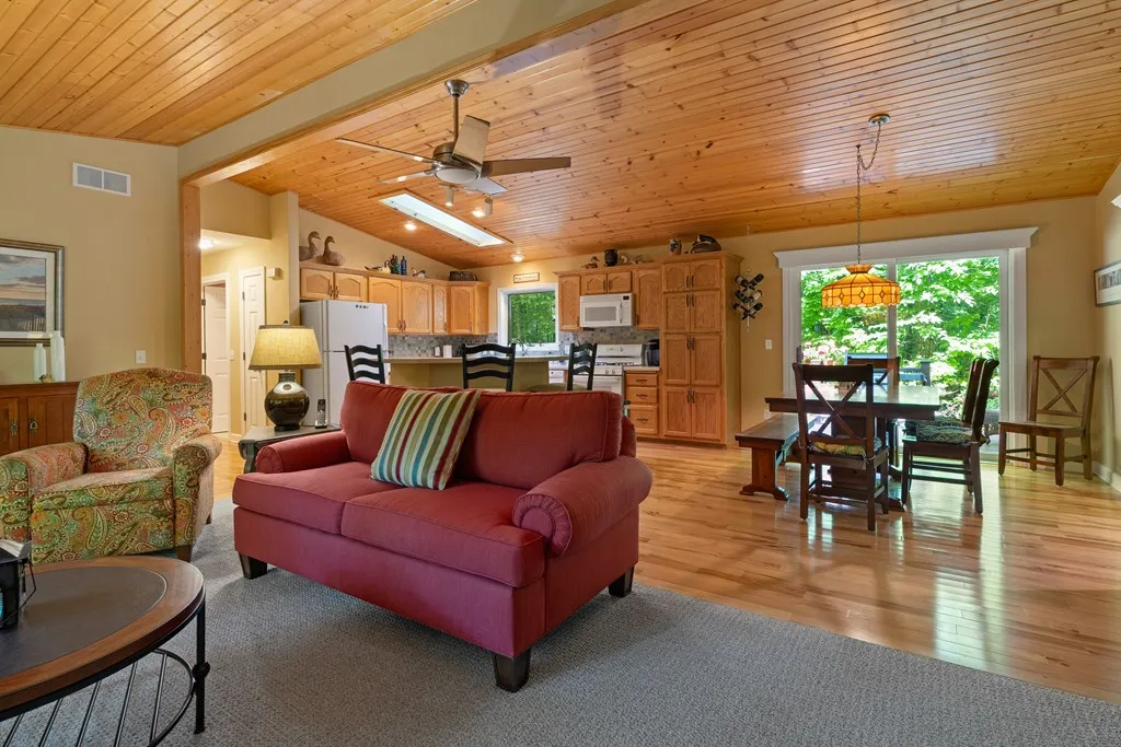 7635 Point Beach Rd, Egg Harbor, Wisconsin 54209, 3 Bedrooms Bedrooms, ,2 BathroomsBathrooms,Inland-Residential,For Sale,Point Beach Rd,144206
