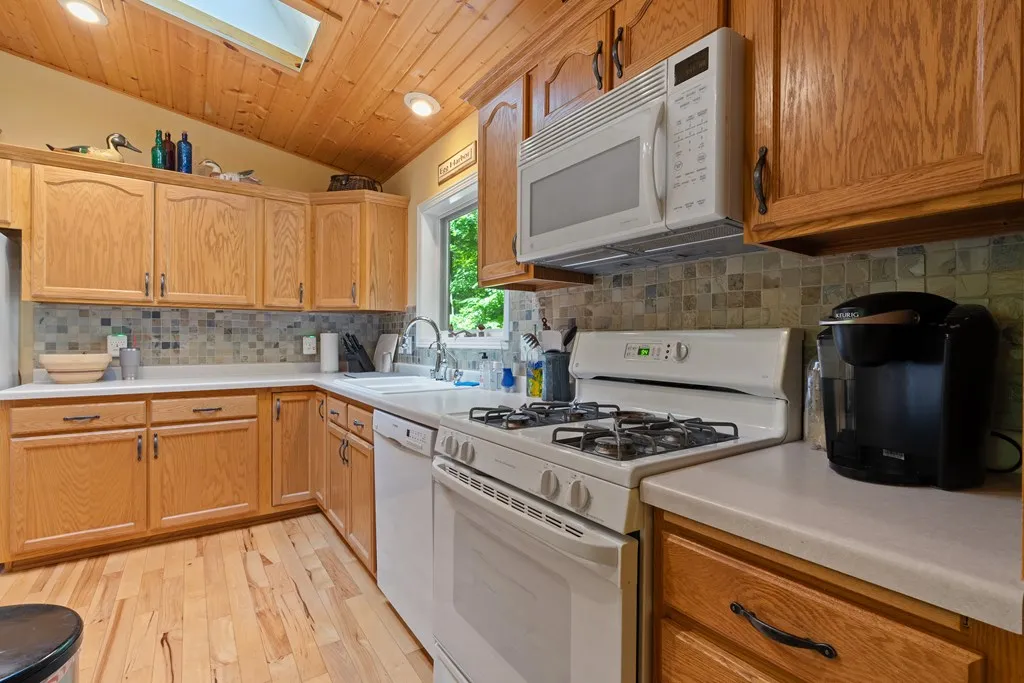 7635 Point Beach Rd, Egg Harbor, Wisconsin 54209, 3 Bedrooms Bedrooms, ,2 BathroomsBathrooms,Inland-Residential,For Sale,Point Beach Rd,144206