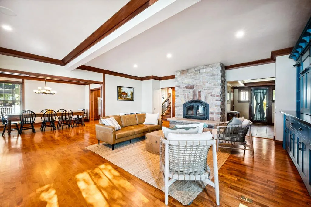 920 Memorial Dr, Sturgeon Bay Wi 54235, 4 Bedrooms Bedrooms, ,3 BathroomsBathrooms,Waterfront-Residential,For Sale,Memorial Dr,143241