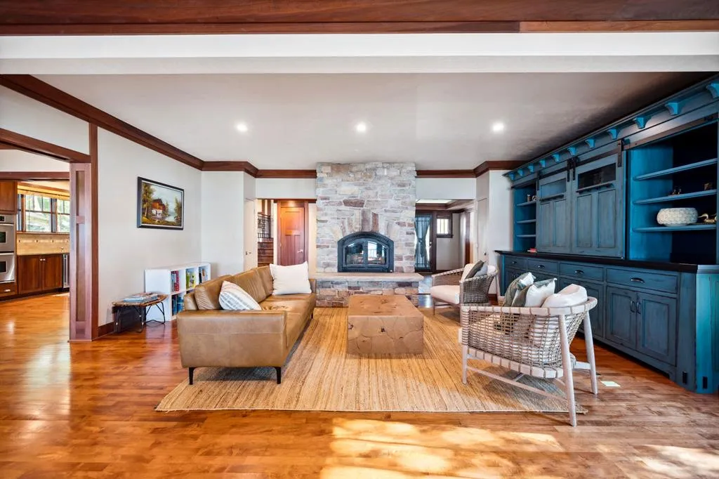 920 Memorial Dr, Sturgeon Bay Wi 54235, 4 Bedrooms Bedrooms, ,3 BathroomsBathrooms,Waterfront-Residential,For Sale,Memorial Dr,143241