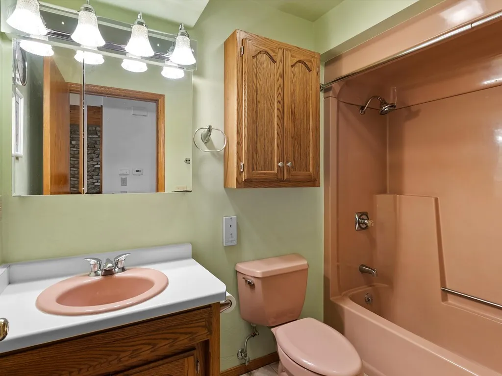 601 Sleepy Hollow Dr, Sturgeon Bay, Wisconsin 54235, 2 Bedrooms Bedrooms, ,3 BathroomsBathrooms,Waterfront-Residential,For Sale,Sleepy Hollow Dr,144519