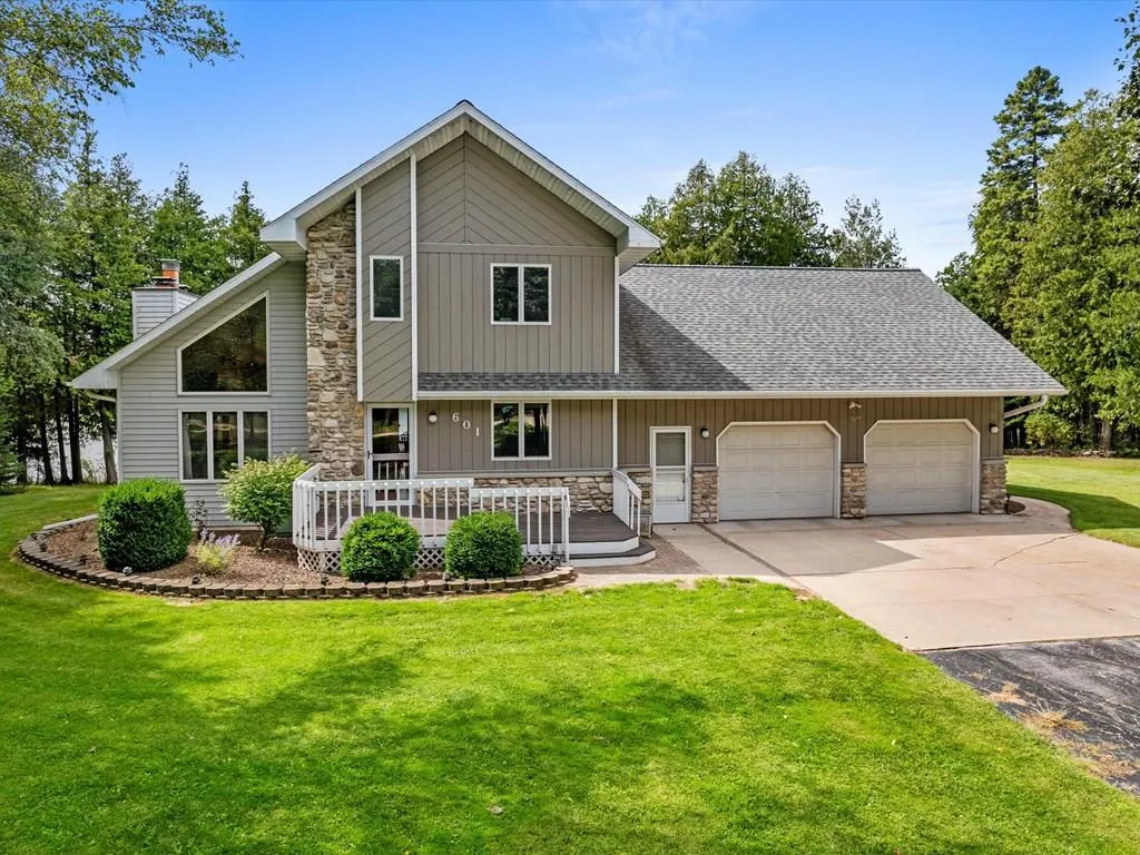 601 Sleepy Hollow Dr, Sturgeon Bay, Wisconsin 54235, 2 Bedrooms Bedrooms, ,3 BathroomsBathrooms,Waterfront-Residential,For Sale,Sleepy Hollow Dr,144519