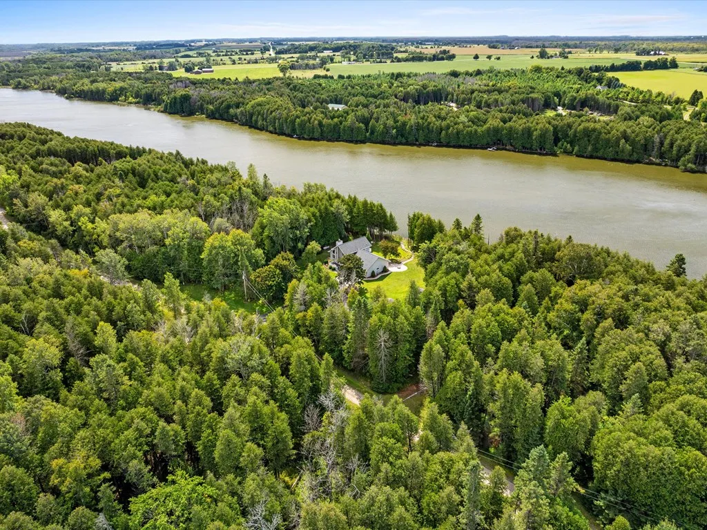 601 Sleepy Hollow Dr, Sturgeon Bay, Wisconsin 54235, 2 Bedrooms Bedrooms, ,3 BathroomsBathrooms,Waterfront-Residential,For Sale,Sleepy Hollow Dr,144519