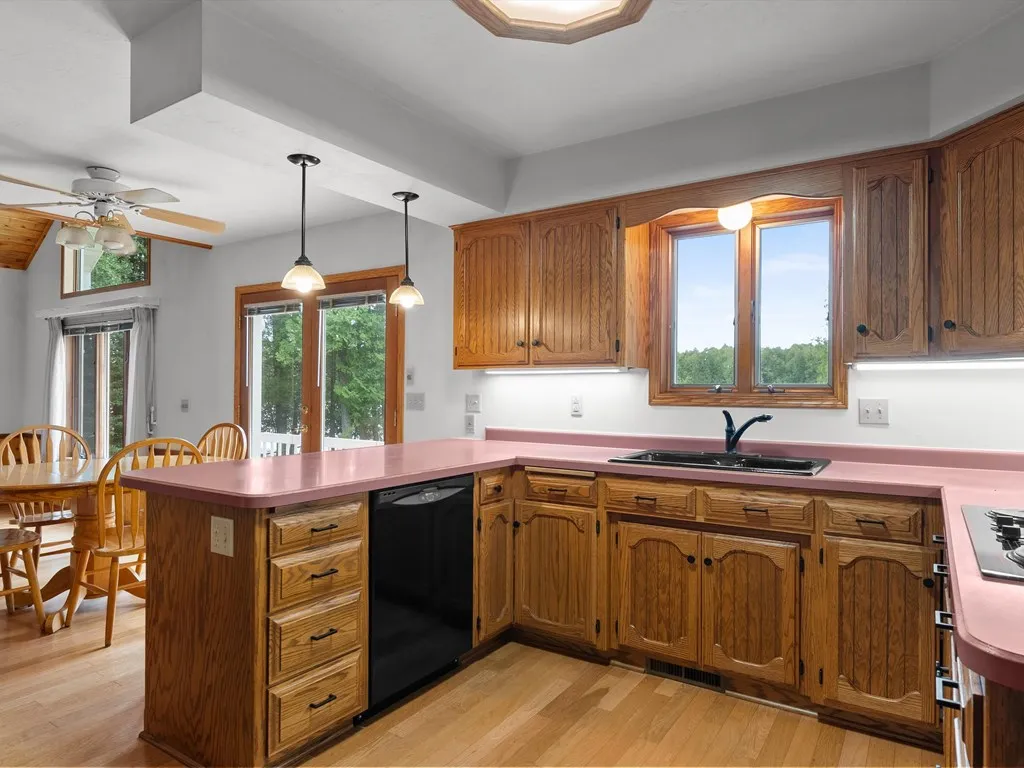 601 Sleepy Hollow Dr, Sturgeon Bay, Wisconsin 54235, 2 Bedrooms Bedrooms, ,3 BathroomsBathrooms,Waterfront-Residential,For Sale,Sleepy Hollow Dr,144519