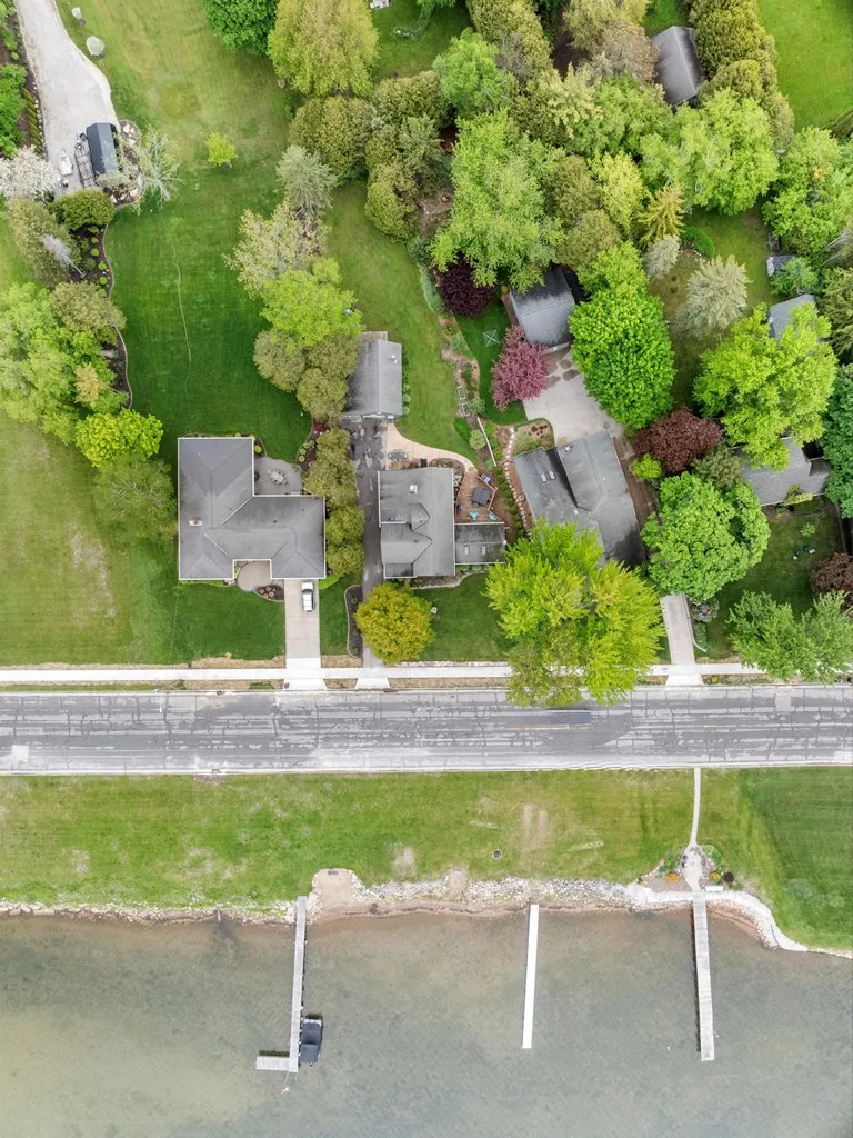1350 Memorial Dr, Sturgeon Bay, Wisconsin 54235, 4 Bedrooms Bedrooms, ,3 BathroomsBathrooms,Waterfront-Residential,For Sale,Memorial Dr,144027