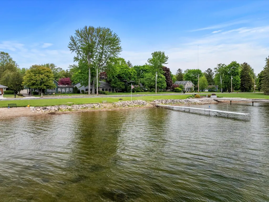 1350 Memorial Dr, Sturgeon Bay, Wisconsin 54235, 4 Bedrooms Bedrooms, ,3 BathroomsBathrooms,Waterfront-Residential,For Sale,Memorial Dr,144027