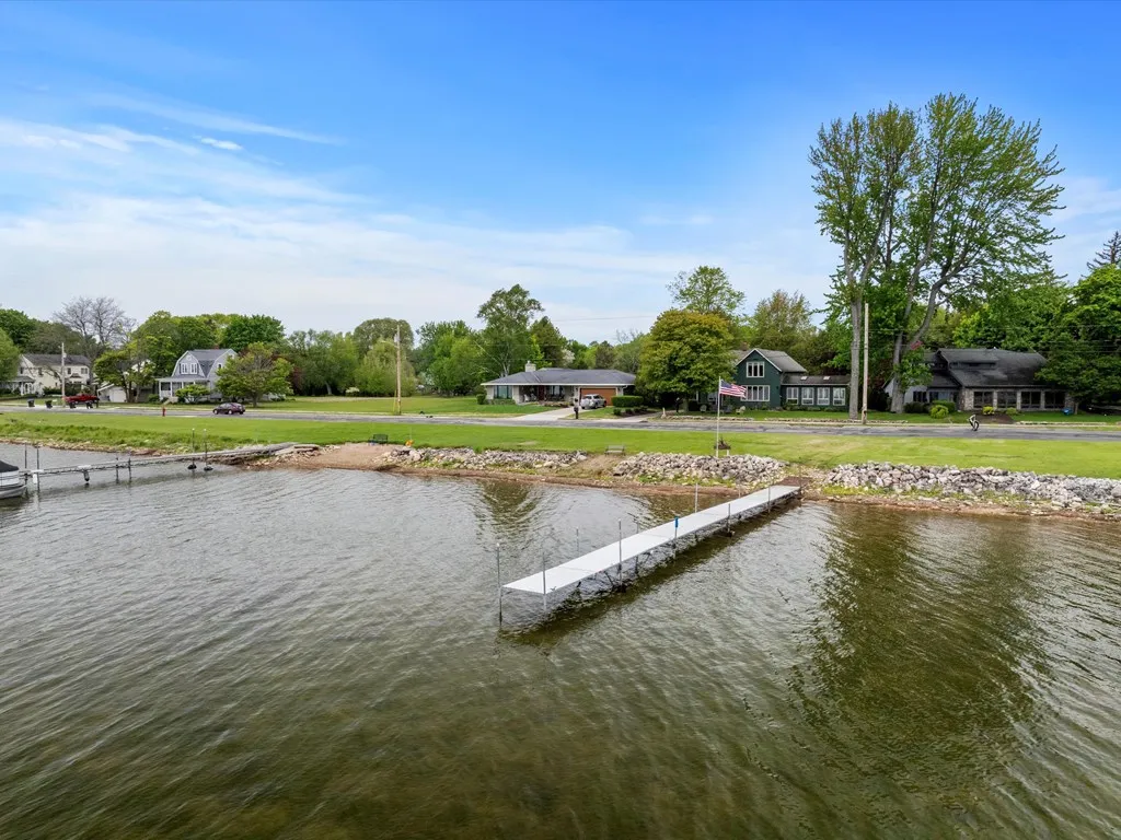 1350 Memorial Dr, Sturgeon Bay, Wisconsin 54235, 4 Bedrooms Bedrooms, ,3 BathroomsBathrooms,Waterfront-Residential,For Sale,Memorial Dr,144027