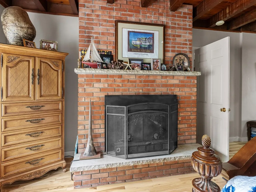1350 Memorial Dr, Sturgeon Bay, Wisconsin 54235, 4 Bedrooms Bedrooms, ,3 BathroomsBathrooms,Waterfront-Residential,For Sale,Memorial Dr,144027