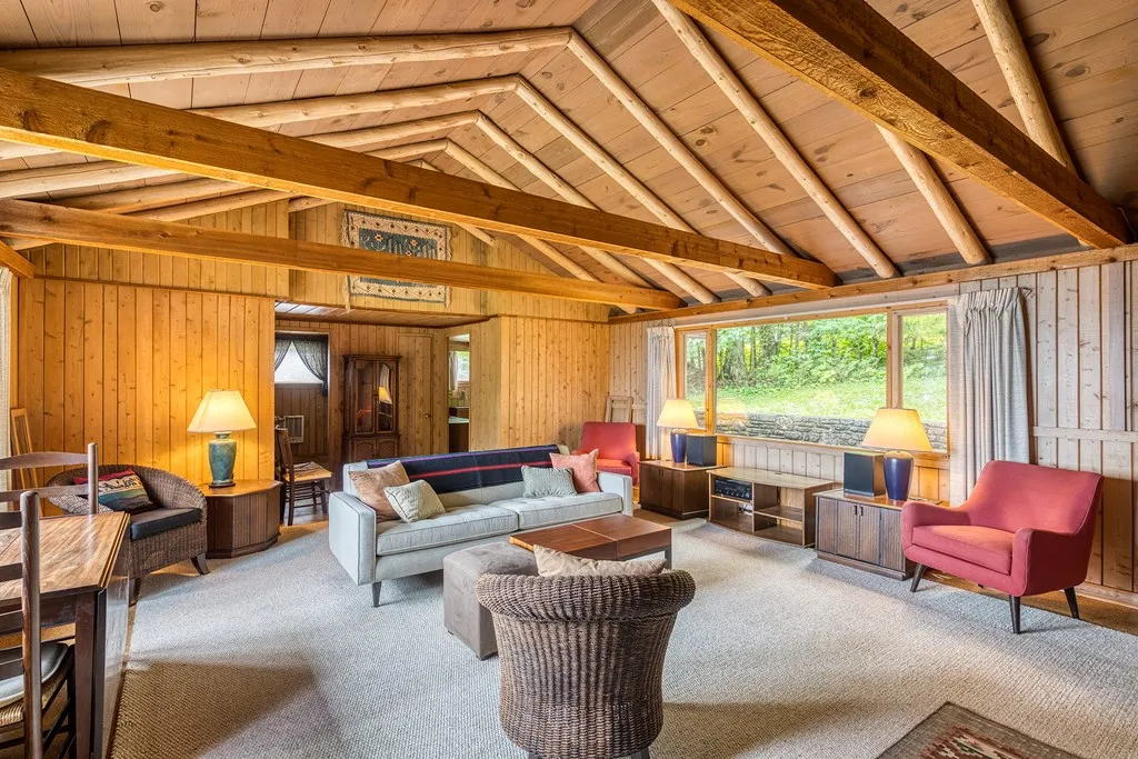 744 Wisconsin Bay Rd, Ellison Bay, Wisconsin 54210, 3 Bedrooms Bedrooms, ,2 BathroomsBathrooms,Waterfront-Residential,For Sale,Wisconsin Bay Rd,144430