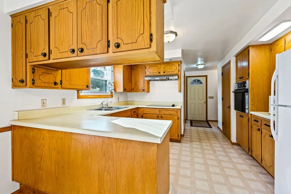 7379 County Rd C, Sturgeon Bay Wi 54235, 3 Bedrooms Bedrooms, ,2 BathroomsBathrooms,Inland-Residential,For Sale,County Rd C,141218