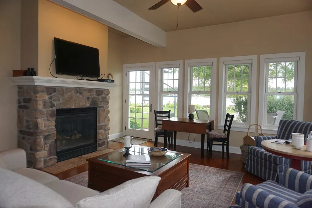 311 S 1st Ave, Sturgeon Bay Wi 54235, 3 Bedrooms Bedrooms, ,3 BathroomsBathrooms,Condominium,For Sale,S 1st Ave,141825