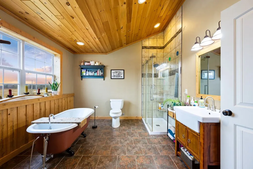 5050 W Town Line Rd, Sturgeon Bay Wi 54235, 3 Bedrooms Bedrooms, ,2 BathroomsBathrooms,Inland-Residential,For Sale,W Town Line Rd,141366