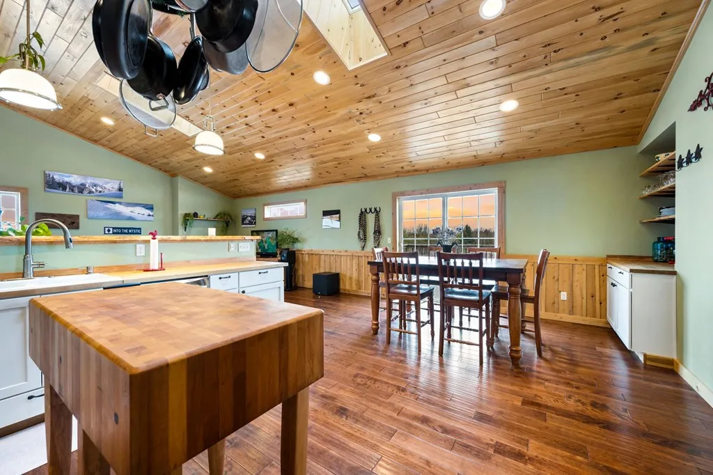 5050 W Town Line Rd, Sturgeon Bay Wi 54235, 3 Bedrooms Bedrooms, ,2 BathroomsBathrooms,Inland-Residential,For Sale,W Town Line Rd,141366