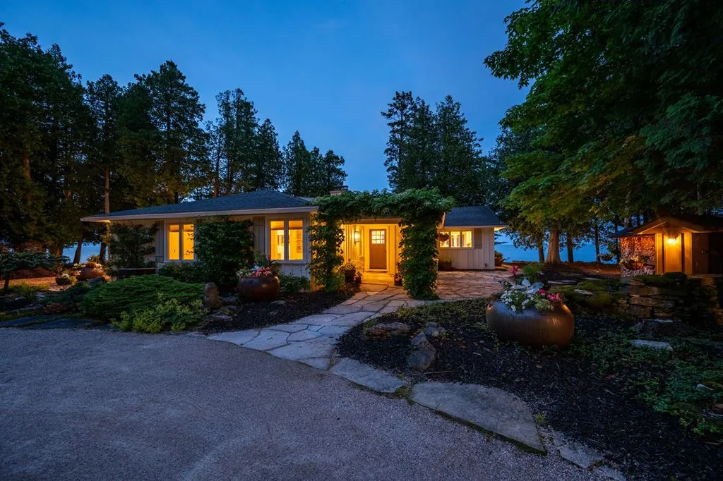 9130 Wild Lane, Baileys Harbor, Wisconsin 54202, 4 Bedrooms Bedrooms, ,5 BathroomsBathrooms,Waterfront-Residential,For Sale,Wild Lane,144281
