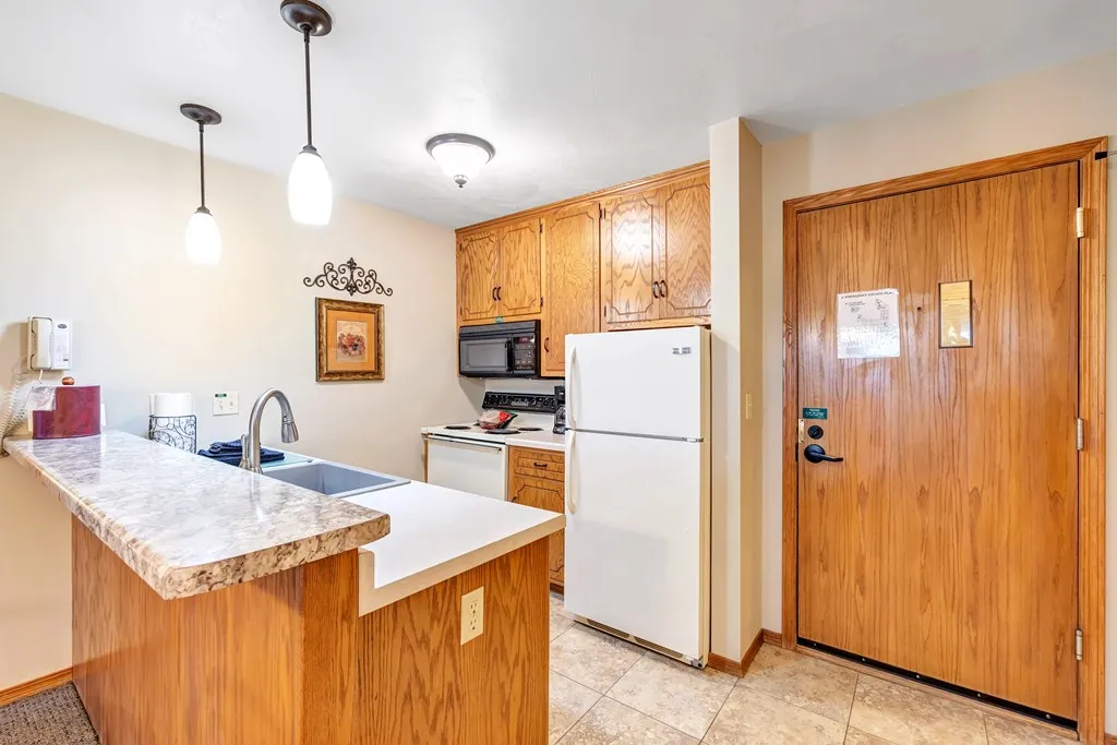 10396 Water St # 207, Ephraim Wi 54211, 2 Bedrooms Bedrooms, ,2 BathroomsBathrooms,Condominium,For Sale,Water St,143433