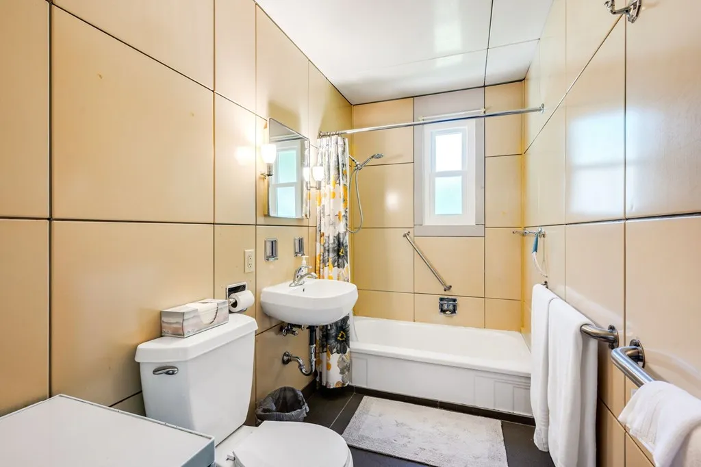 116 N 9th Ave, Sturgeon Bay, Wisconsin 54235, 2 Bedrooms Bedrooms, ,1 BathroomBathrooms,Inland-Residential,For Sale,N 9th Ave,143983