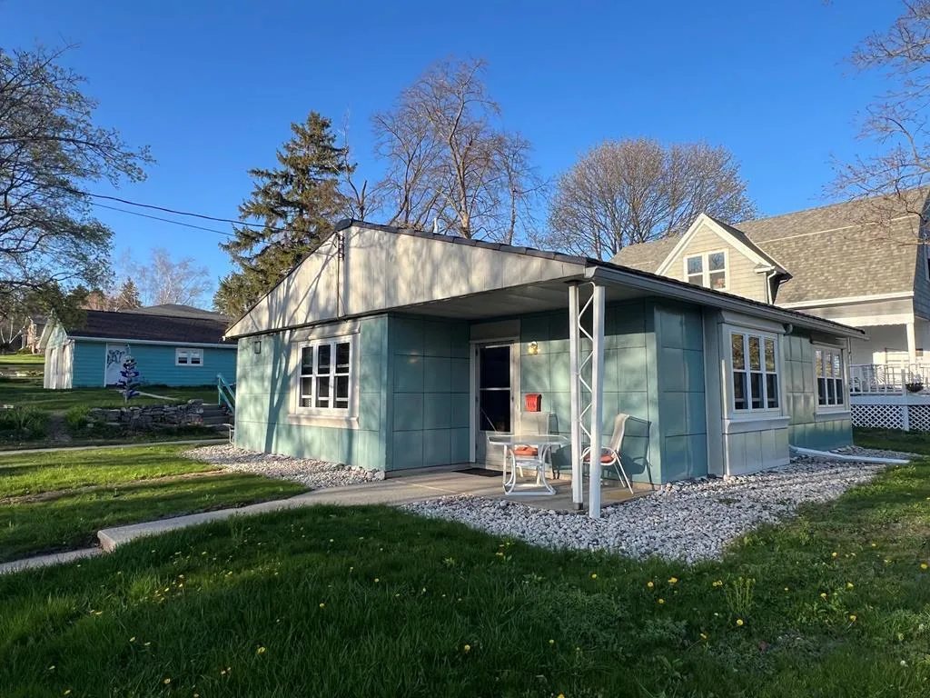 116 N 9th Ave, Sturgeon Bay, Wisconsin 54235, 2 Bedrooms Bedrooms, ,1 BathroomBathrooms,Inland-Residential,For Sale,N 9th Ave,143983