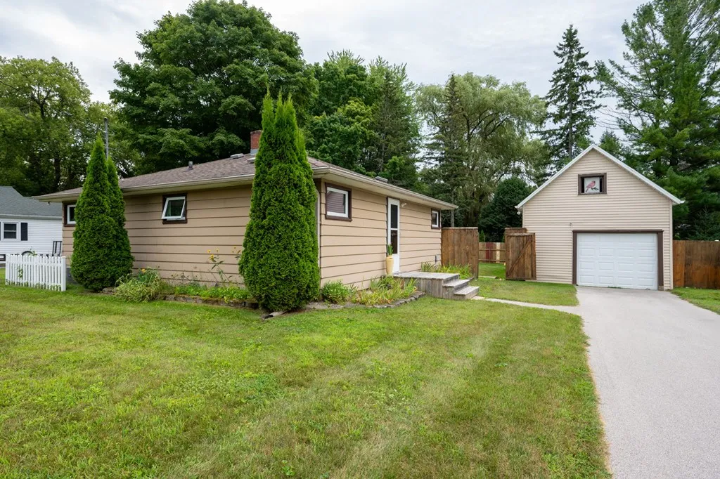 1405 Texas St, Sturgeon Bay Wi 54235, 3 Bedrooms Bedrooms, ,1 BathroomBathrooms,Inland-Residential,For Sale,Texas St,143051