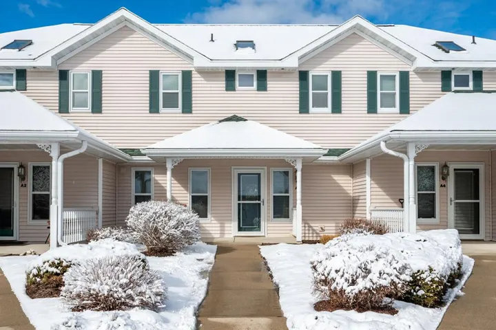 2210 Mill Rd, Sister Bay Wi 54234, 2 Bedrooms Bedrooms, ,3 BathroomsBathrooms,Condominium,For Sale,Mill Rd,141382