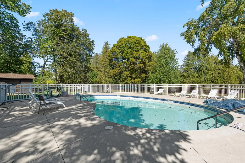 5637 Bay Shore Dr, Sturgeon Bay Wi 54235, 3 Bedrooms Bedrooms, ,3 BathroomsBathrooms,Condominium,For Sale,Bay Shore Dr,143250