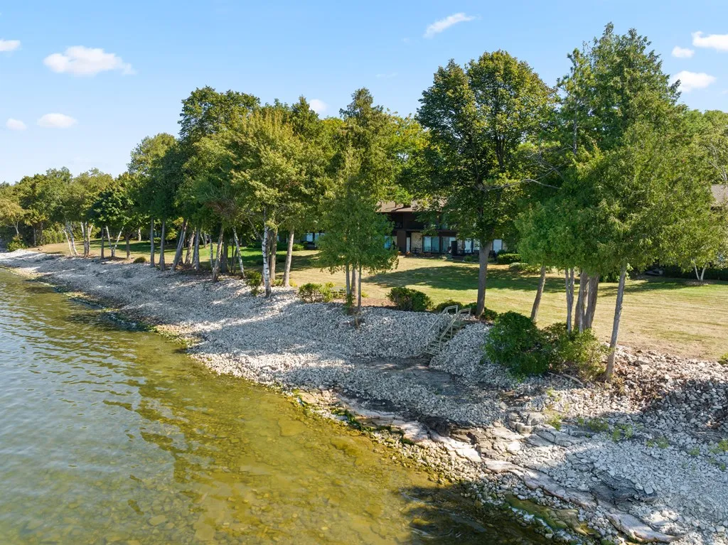 5637 Bay Shore Dr, Sturgeon Bay Wi 54235, 3 Bedrooms Bedrooms, ,3 BathroomsBathrooms,Condominium,For Sale,Bay Shore Dr,143250