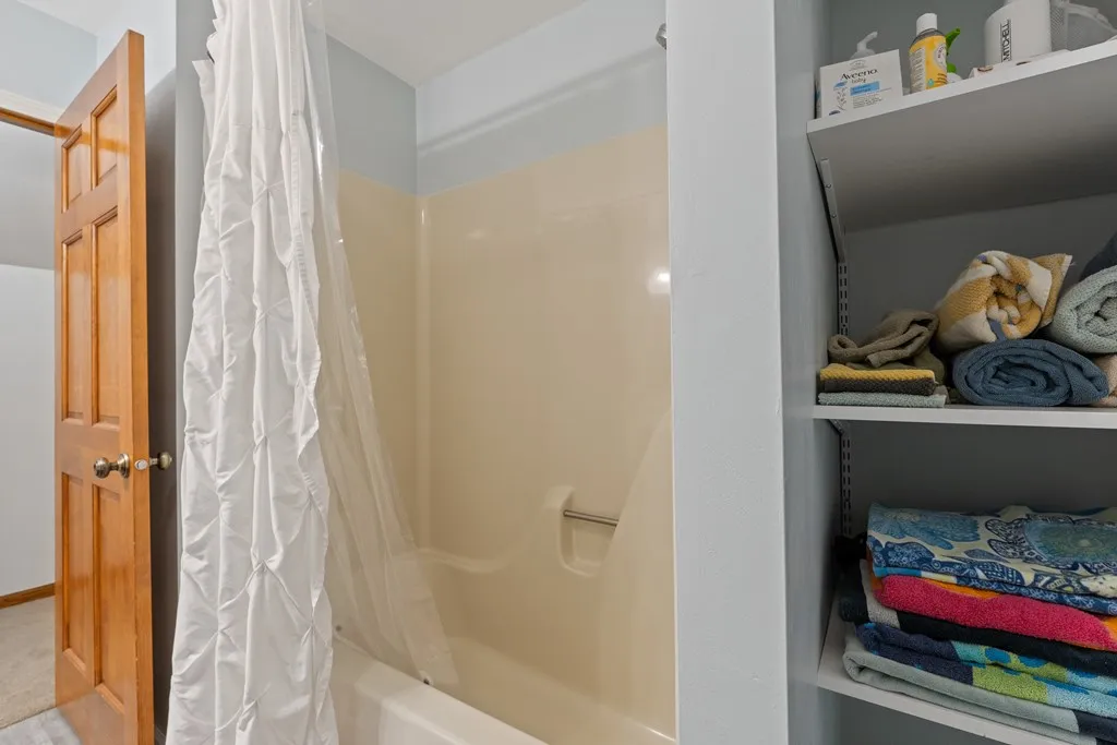 331 N 17th Dr, Sturgeon Bay, Wisconsin 54235, 4 Bedrooms Bedrooms, ,4 BathroomsBathrooms,Inland-Residential,For Sale,N 17th Dr,143971